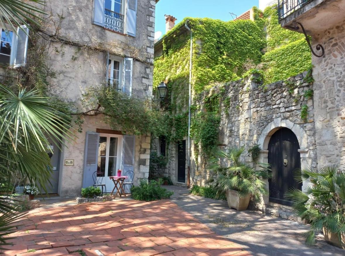 Studio Au Coeur Du Vieil Antibes Exterior foto